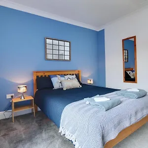Cosy By The Sea Holiday home